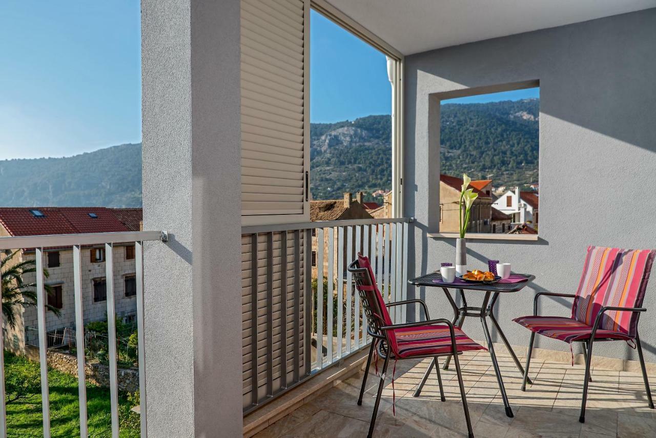 Villa Kala Комижа Экстерьер фото